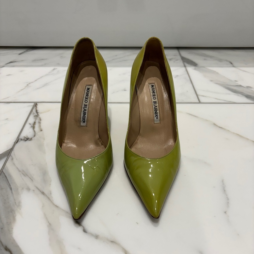 Manolo Blahnik Patent Leather Pumps Size EU35 / 5B - Picture 1 of 10